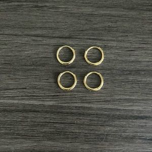 NWOT 18k gold-filled huggie earrings, 9mm.